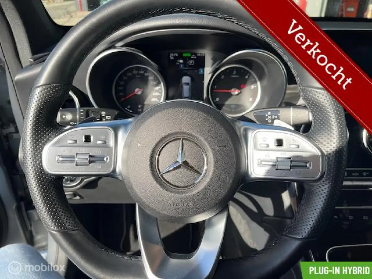 300de AMG-LINE 4MATIC PHEV