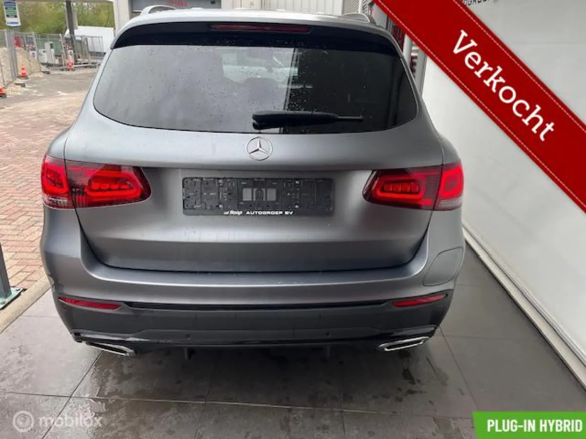 300de AMG-LINE 4MATIC PHEV