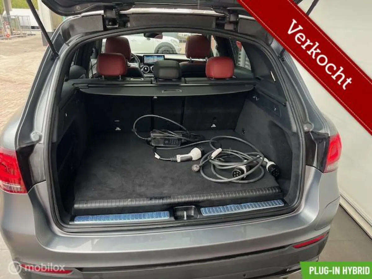 300de AMG-LINE 4MATIC PHEV