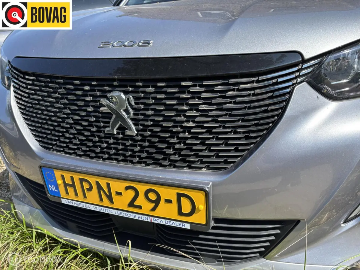 1.2 PureTech Allure 130 pk navigatie en camera cruise control