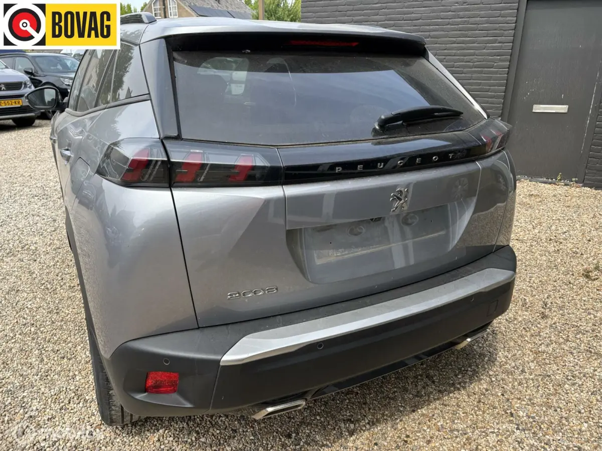 1.2 PureTech Allure 130 pk navigatie en camera cruise control