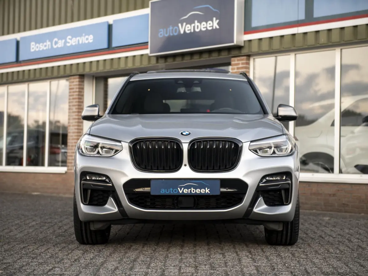 M40i xDrive High Executive | LED | Trekhaak | Pano | 21" LMV | Mem.stoel | H&K Audio | Comf.Access | Conn.Pack Prof. | Standkachel | 360 camera | Achterbank-/stuurverwarming | Full Options