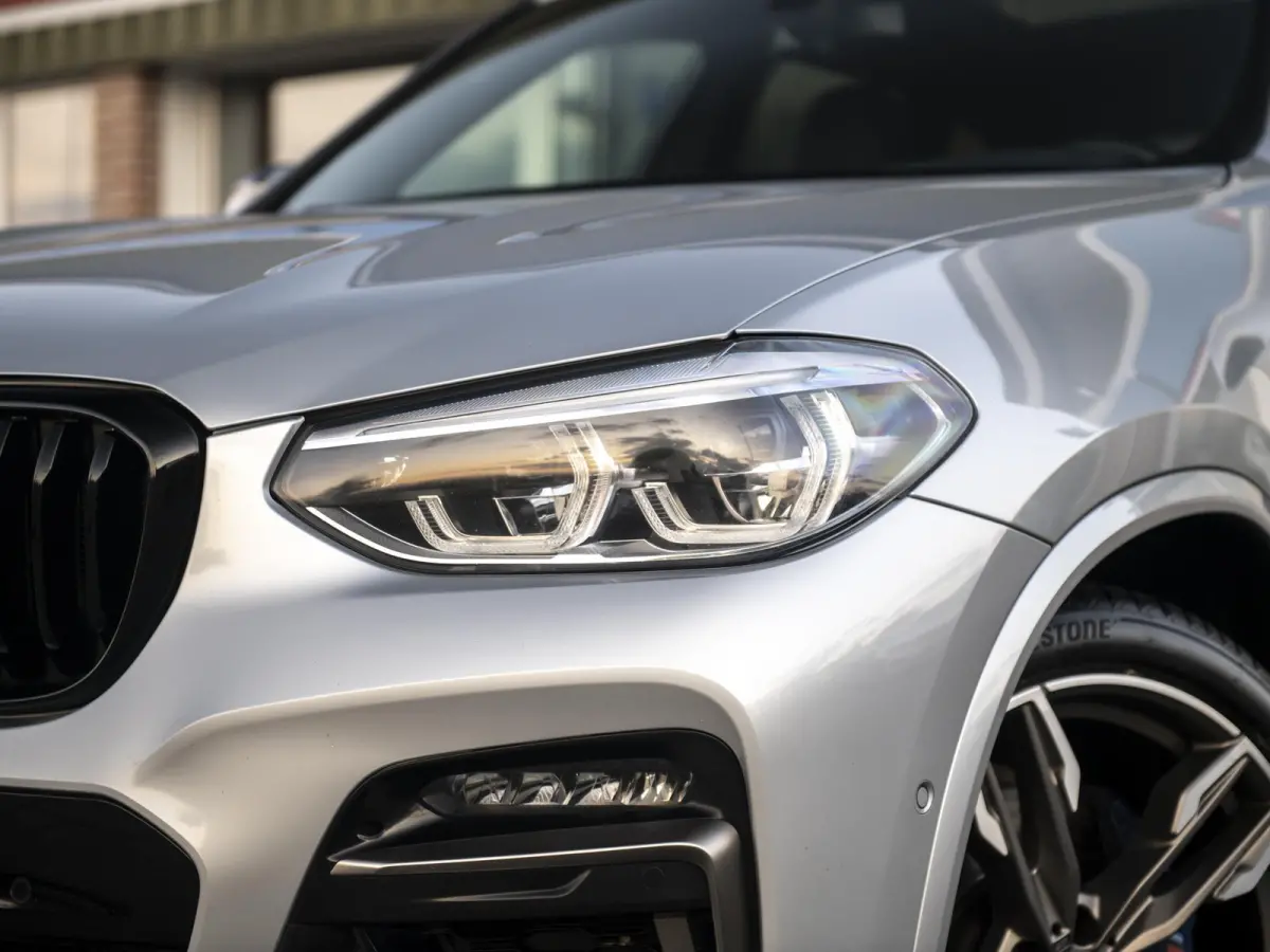 M40i xDrive High Executive | LED | Trekhaak | Pano | 21" LMV | Mem.stoel | H&K Audio | Comf.Access | Conn.Pack Prof. | Standkachel | 360 camera | Achterbank-/stuurverwarming | Full Options