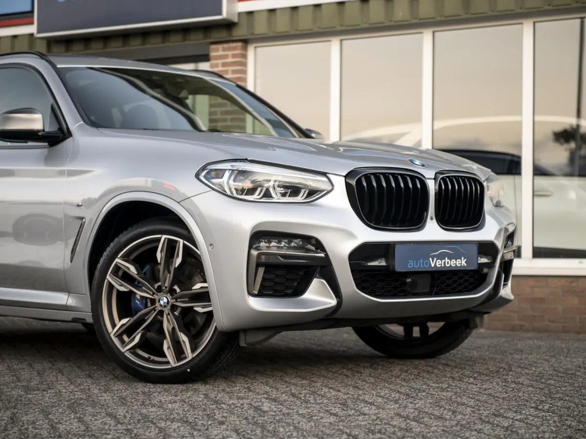 M40i xDrive High Executive | LED | Trekhaak | Pano | 21" LMV | Mem.stoel | H&K Audio | Comf.Access | Conn.Pack Prof. | Standkachel | 360 camera | Achterbank-/stuurverwarming | Full Options