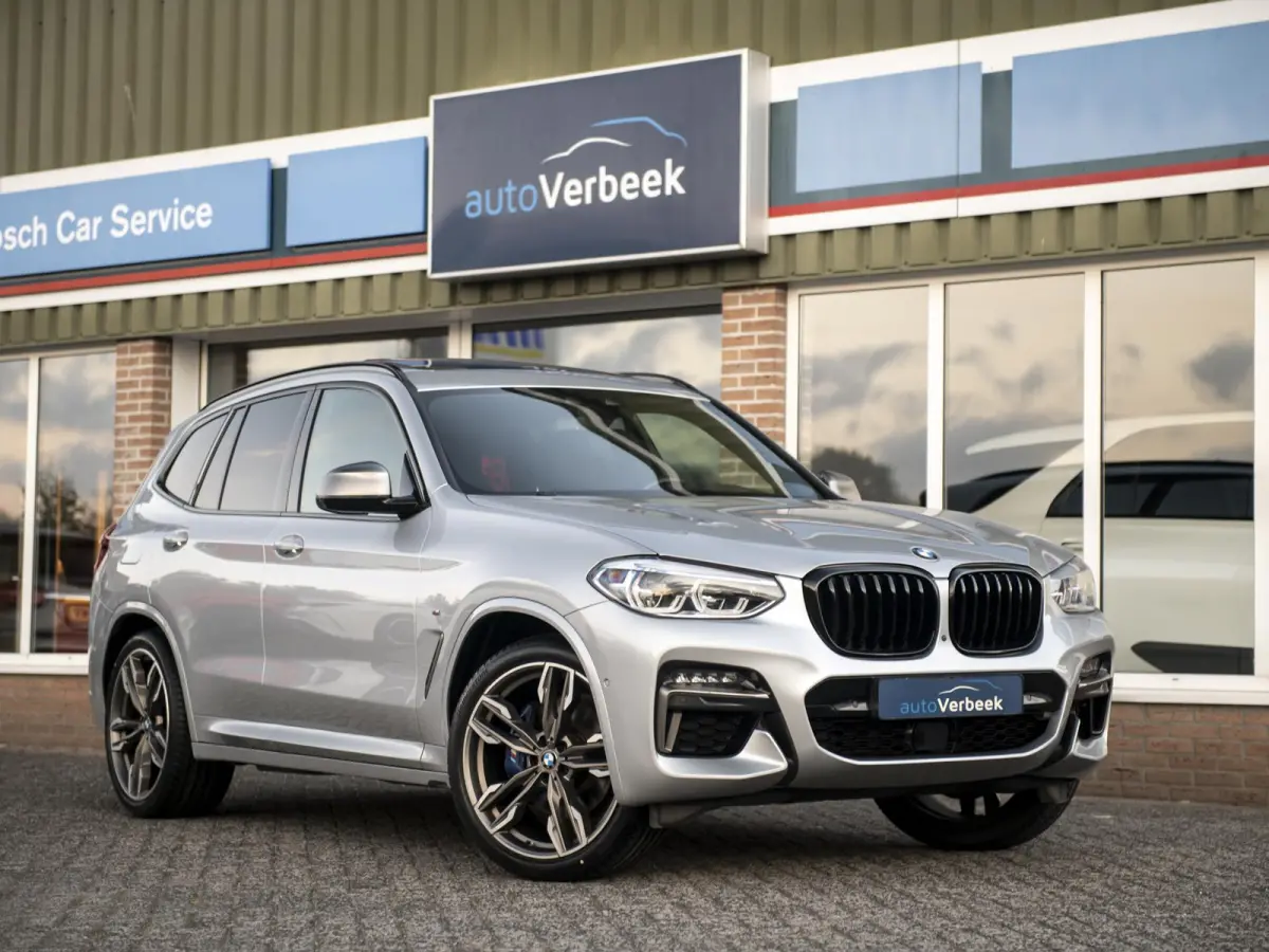 M40i xDrive High Executive | LED | Trekhaak | Pano | 21" LMV | Mem.stoel | H&K Audio | Comf.Access | Conn.Pack Prof. | Standkachel | 360 camera | Achterbank-/stuurverwarming | Full Options