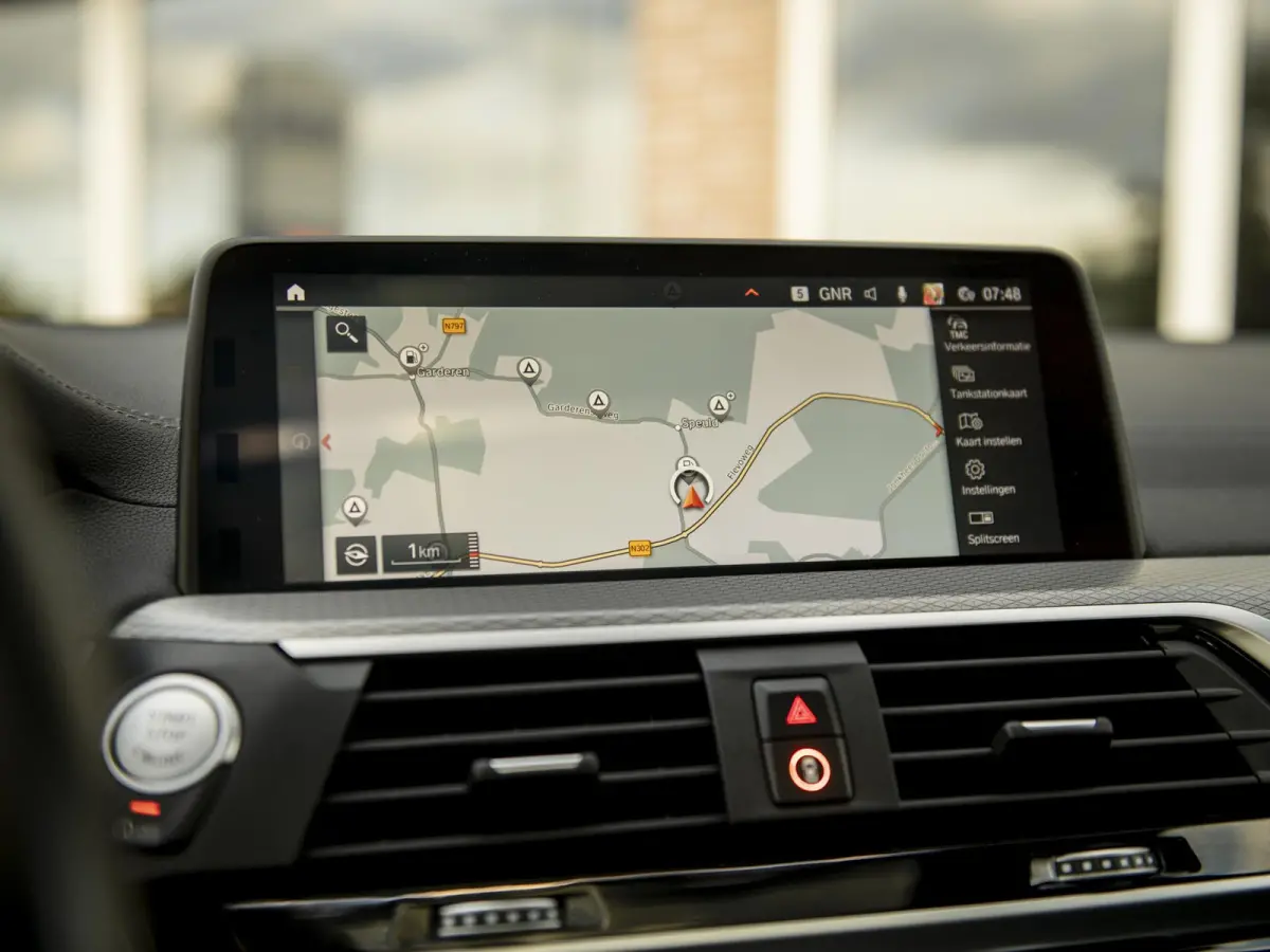 M40i xDrive High Executive | LED | Trekhaak | Pano | 21" LMV | Mem.stoel | H&K Audio | Comf.Access | Conn.Pack Prof. | Standkachel | 360 camera | Achterbank-/stuurverwarming | Full Options