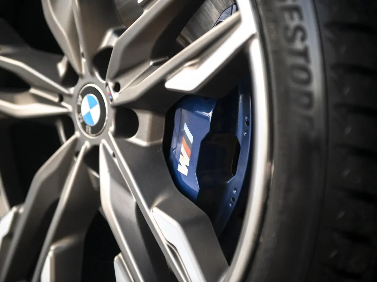 M40i xDrive High Executive | LED | Trekhaak | Pano | 21" LMV | Mem.stoel | H&K Audio | Comf.Access | Conn.Pack Prof. | Standkachel | 360 camera | Achterbank-/stuurverwarming | Full Options