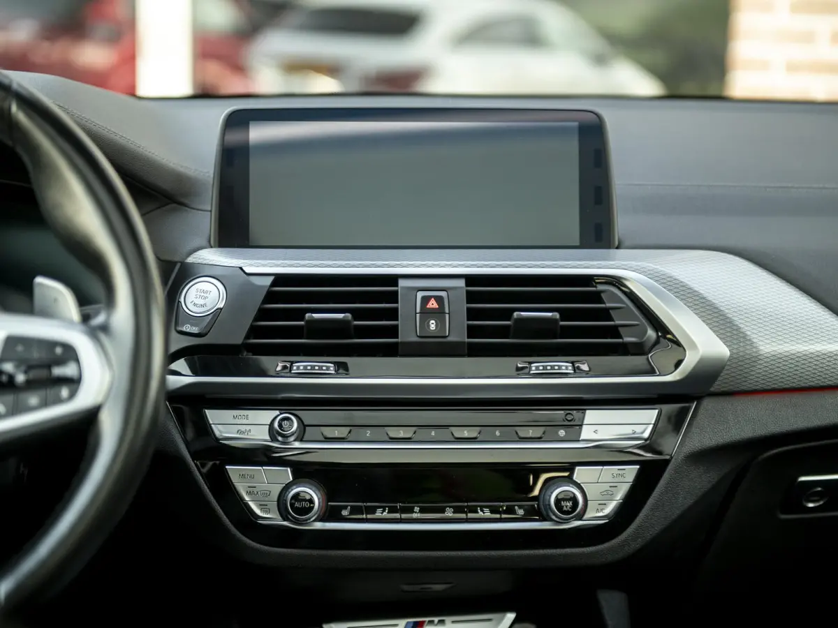 M40i xDrive High Executive | LED | Trekhaak | Pano | 21" LMV | Mem.stoel | H&K Audio | Comf.Access | Conn.Pack Prof. | Standkachel | 360 camera | Achterbank-/stuurverwarming | Full Options