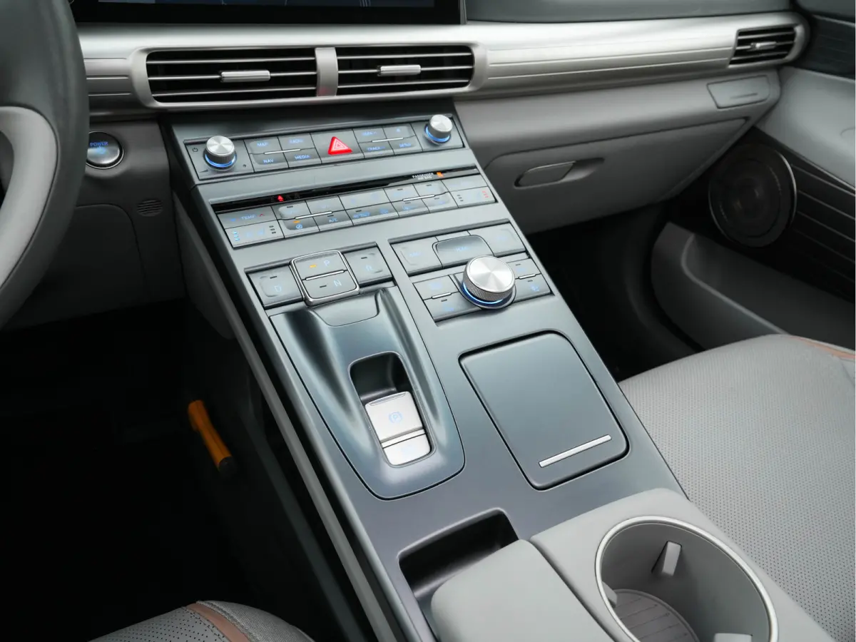 FCEV Plus Pack [ HYDROGENIUM ] (INCL-BTW) Aut. *PANO | LEATHER | NAVI-FULLMP | ADAPTIVE-CRUISE |  FULL-LED | KEYLESS | DAB |  KRELL-AUDIO | WIDE-COCKPIT | TOPVIEW | SHIFTPADDLES | COMFORTSEA