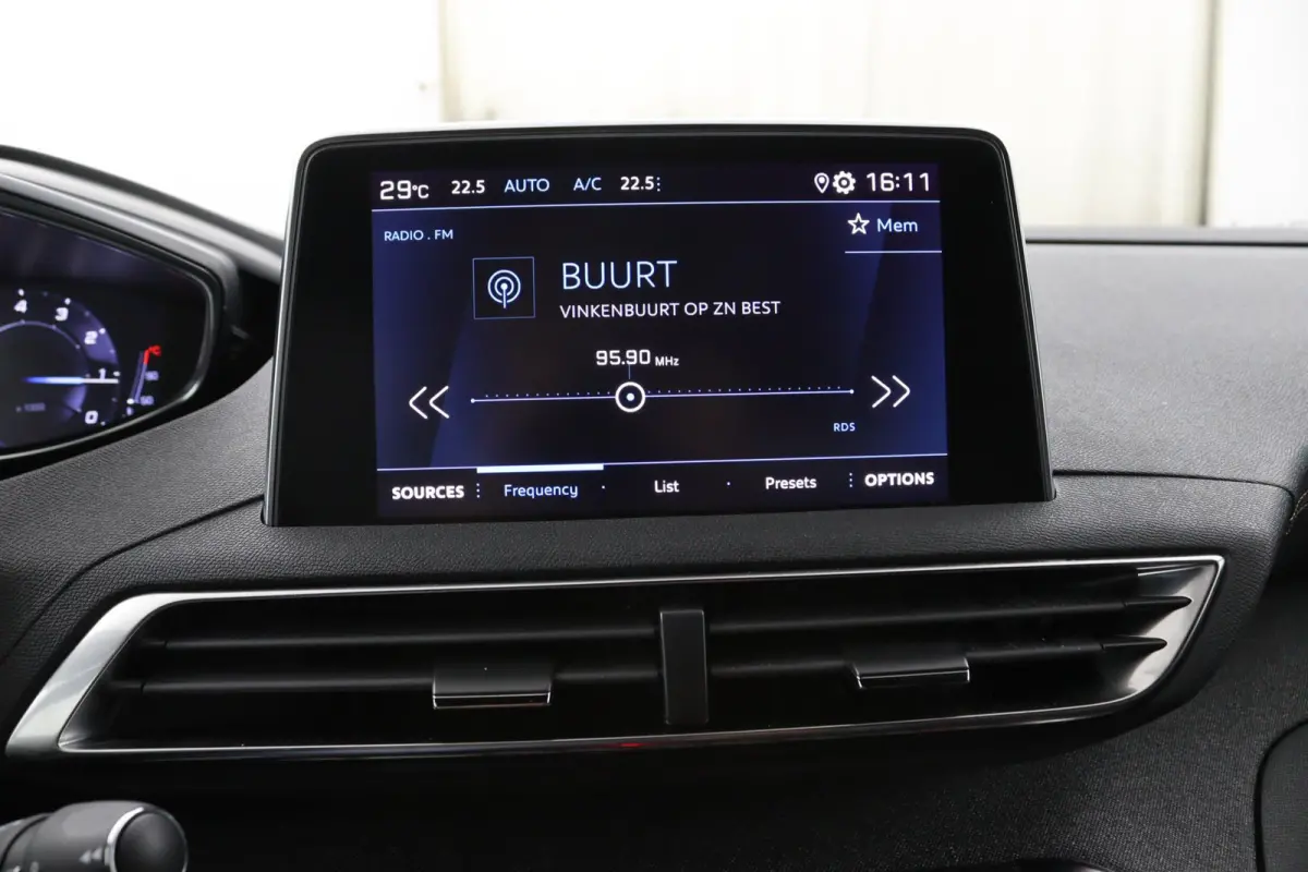 1.2 *GT Line*FULL-LED*NAVI*ECC*CRUISE*RIEM.VV*