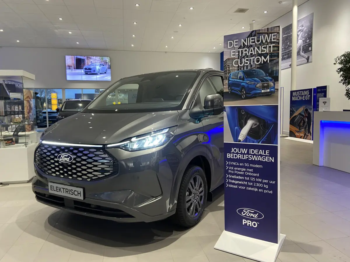 Limited H1, 340 L2 | NIEUW TE BESTELLEN! | KEYLESS ENTRY/START | LAADVLOER BESCHERMING | LED LAADRUIMTEVERLICHTING | ELEKTRISCH VERWARMBARE VOORRUIT |