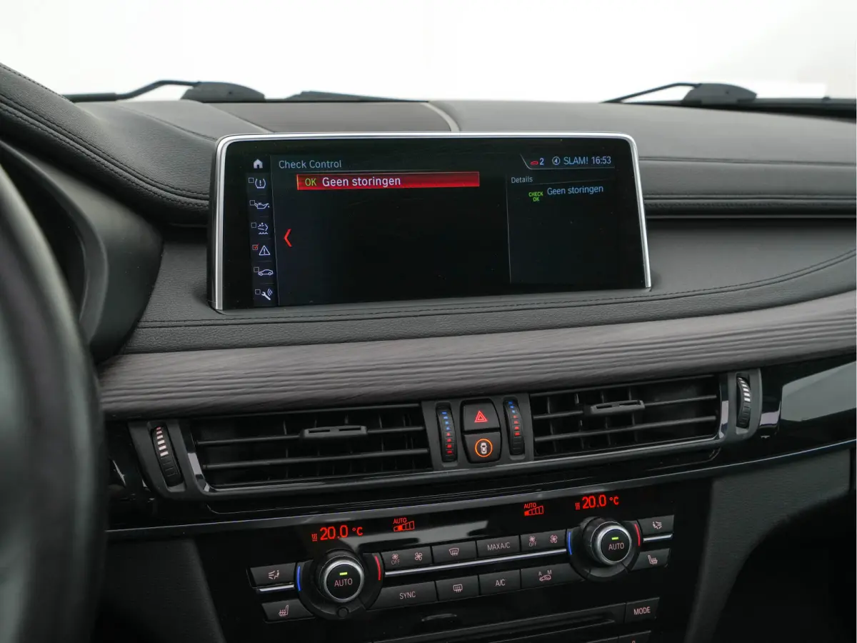 xDrive30d High Executive Design-Edition-Extravagance Aut. *PANO | LEATHER-ALCANTARA | FULL-LED | MEMORY-PACK | HEAD-UP | HIFI-SOUND | KEYLESS | DAB+ | BLIND-SPOT | CAMERA | HEATED-SPORTSEATS