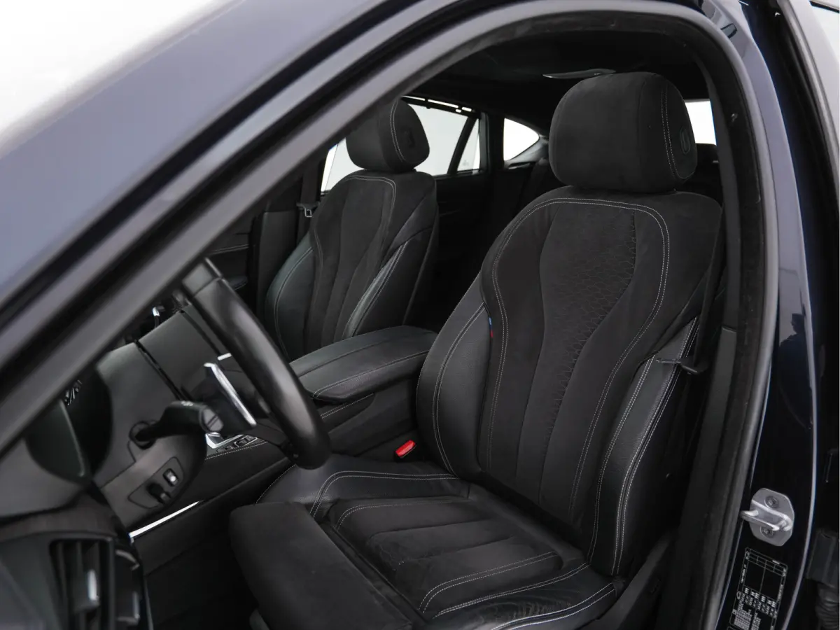 xDrive30d High Executive Design-Edition-Extravagance Aut. *PANO | LEATHER-ALCANTARA | FULL-LED | MEMORY-PACK | HEAD-UP | HIFI-SOUND | KEYLESS | DAB+ | BLIND-SPOT | CAMERA | HEATED-SPORTSEATS