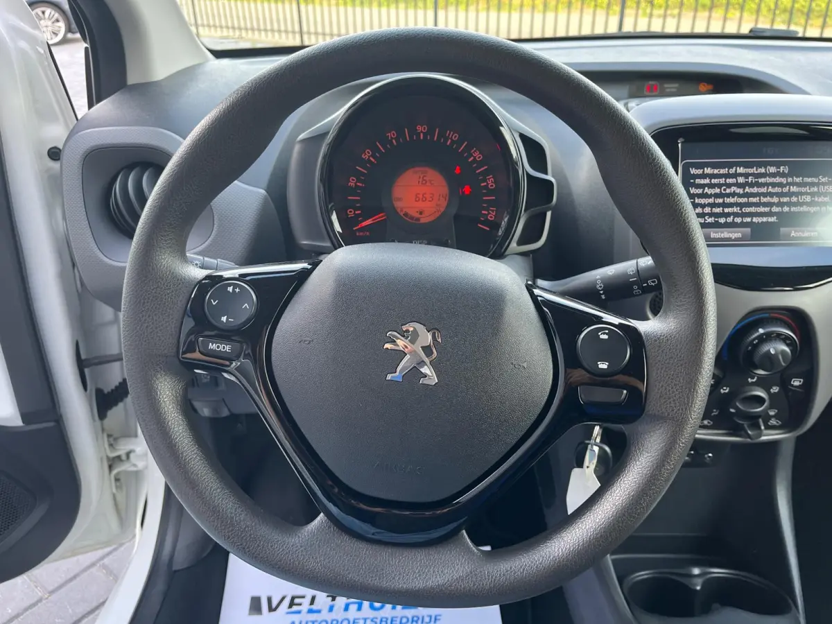 1.0 e-VTi Active NL.Auto/Groot Media/Camera/Carplay/Airco/Elc.Pakket/5 Deurs/1Ste Eigenaar/Dealer Onderhouden