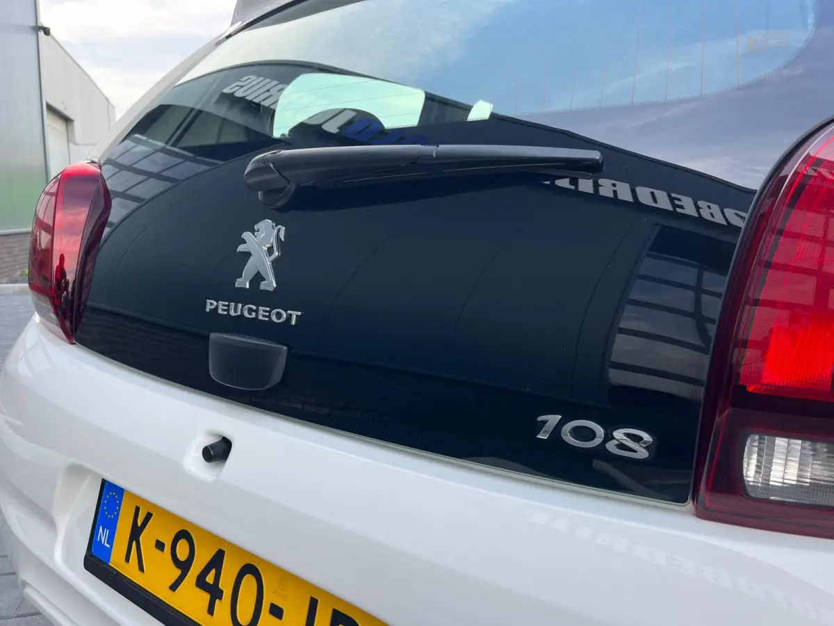 1.0 e-VTi Active NL.Auto/Groot Media/Camera/Carplay/Airco/Elc.Pakket/5 Deurs/1Ste Eigenaar/Dealer Onderhouden