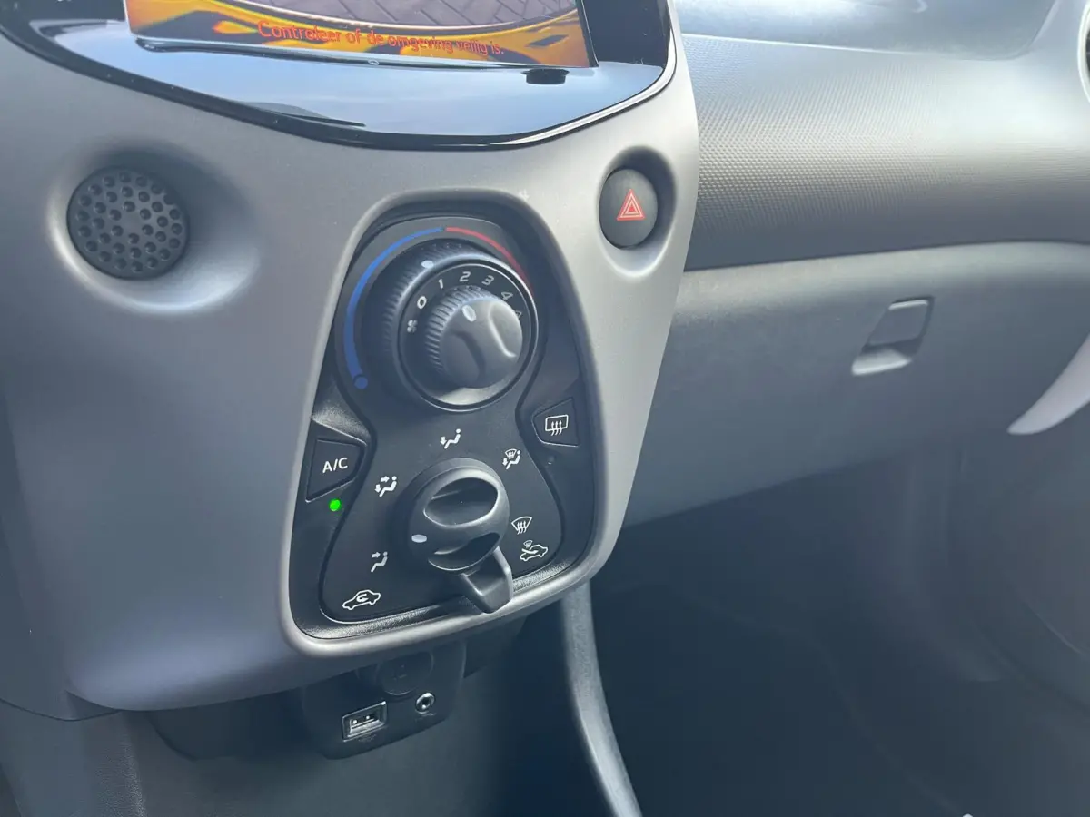 1.0 e-VTi Active NL.Auto/Groot Media/Camera/Carplay/Airco/Elc.Pakket/5 Deurs/1Ste Eigenaar/Dealer Onderhouden