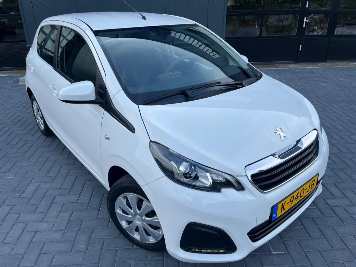 1.0 e-VTi Active NL.Auto/Groot Media/Camera/Carplay/Airco/Elc.Pakket/5 Deurs/1Ste Eigenaar/Dealer Onderhouden