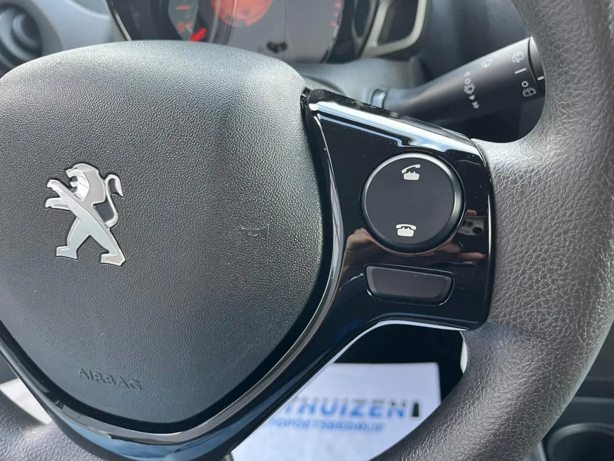 1.0 e-VTi Active NL.Auto/Groot Media/Camera/Carplay/Airco/Elc.Pakket/5 Deurs/1Ste Eigenaar/Dealer Onderhouden