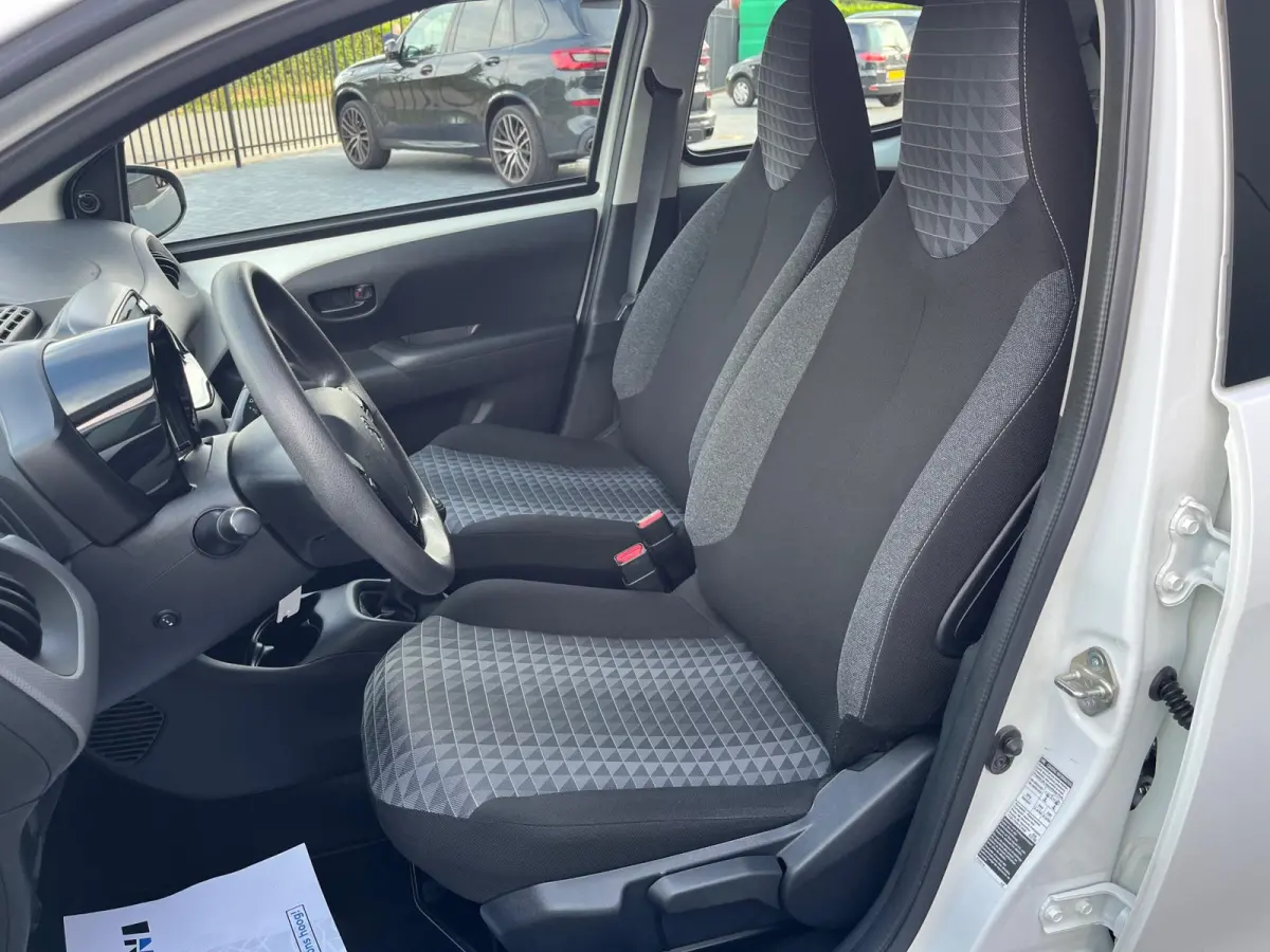 1.0 e-VTi Active NL.Auto/Groot Media/Camera/Carplay/Airco/Elc.Pakket/5 Deurs/1Ste Eigenaar/Dealer Onderhouden