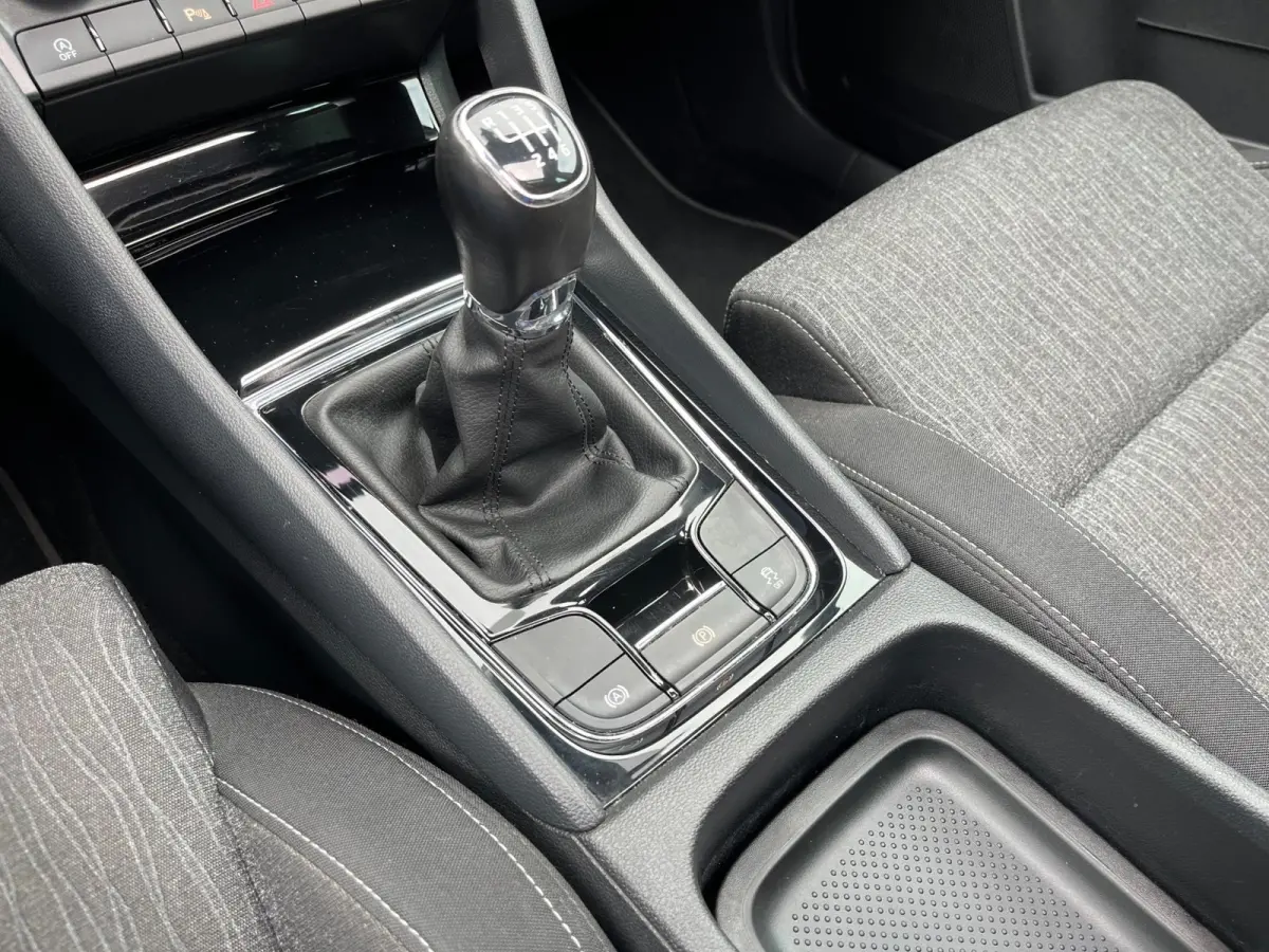 1.0 TSI Business Edition Plus NL.Auto/Panoramadak/Camera/Adaptive-Cruise/Virtual Cockpit/