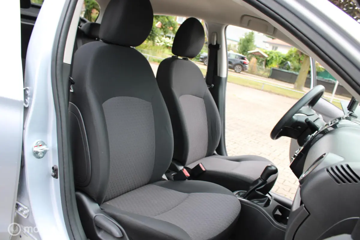 1.0 Cool+, airco, bluetooth.