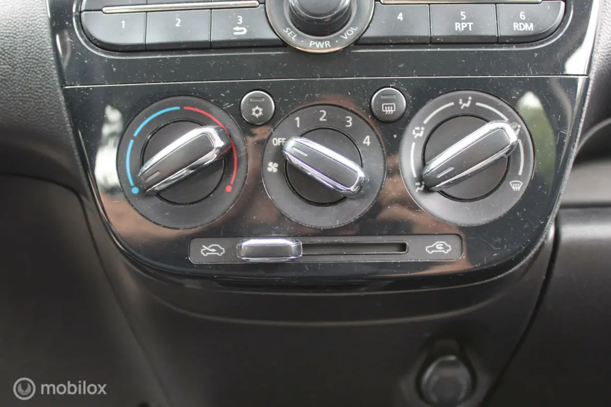 1.0 Cool+, airco, bluetooth.