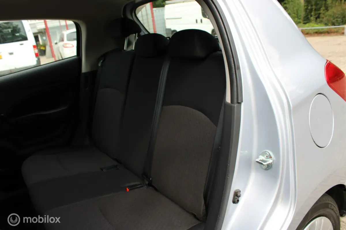 1.0 Cool+, airco, bluetooth.