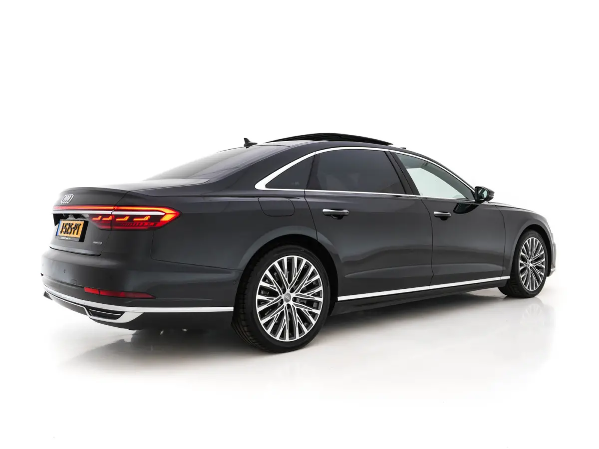 60 TFSI-E Quattro Lang Pro Line Plus ( Plug-In) (INCL-BTW) *PANO | LEATHER | MATRIX-LED | ADAPTIVE-CRUISE | BLINDSPOT | SOFTCLOSE | BANG/OLUFSEN | TOPVIEW | MEMORY-PACK | MASSAGE | KEYLESS |