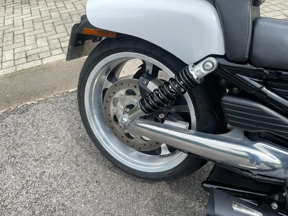 VRSCF V-Rod Muscle STAGE.1 Vance & Hines Nl Geleverd 1e eigenaar