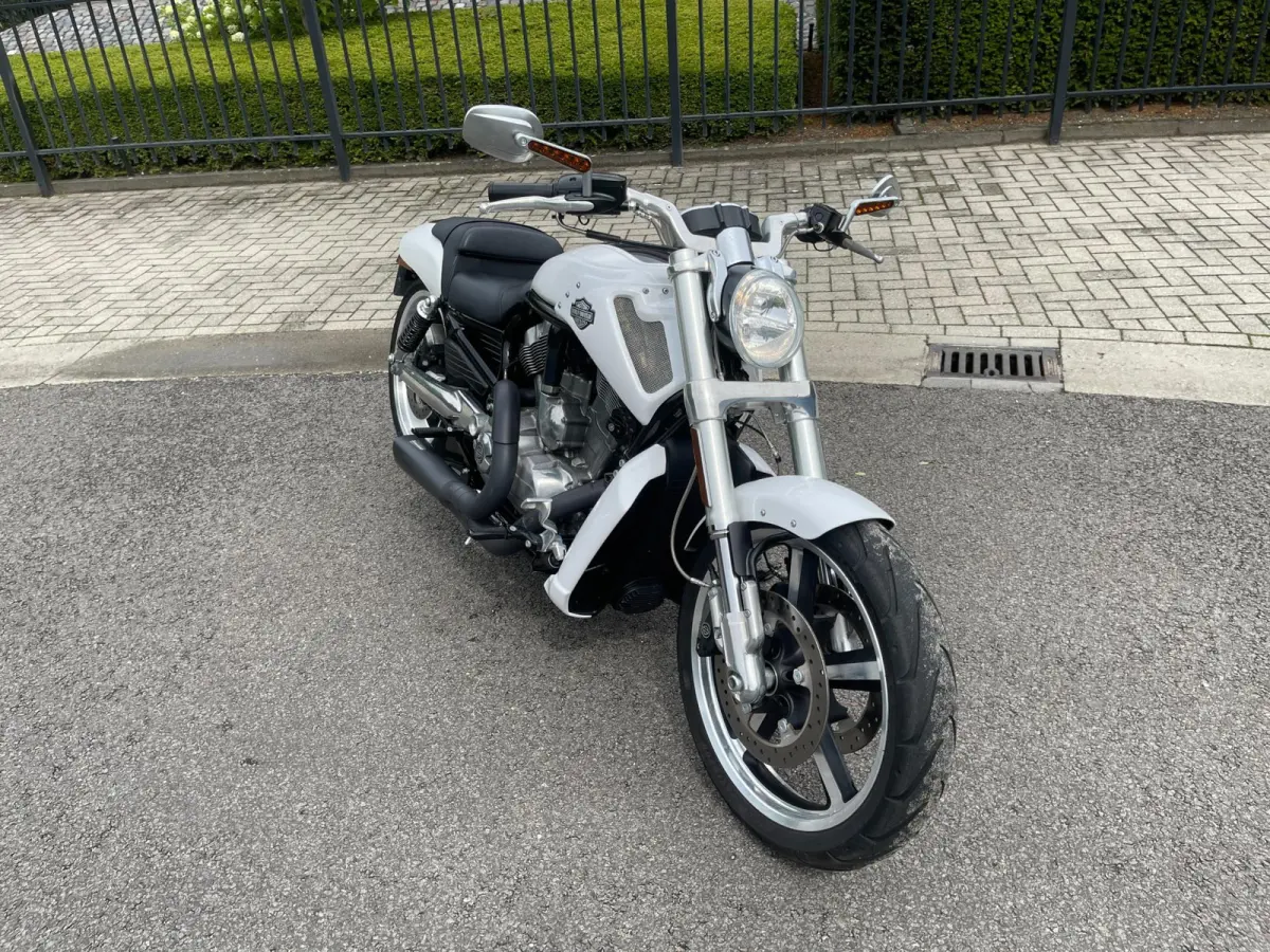 VRSCF V-Rod Muscle STAGE.1 Vance & Hines Nl Geleverd 1e eigenaar