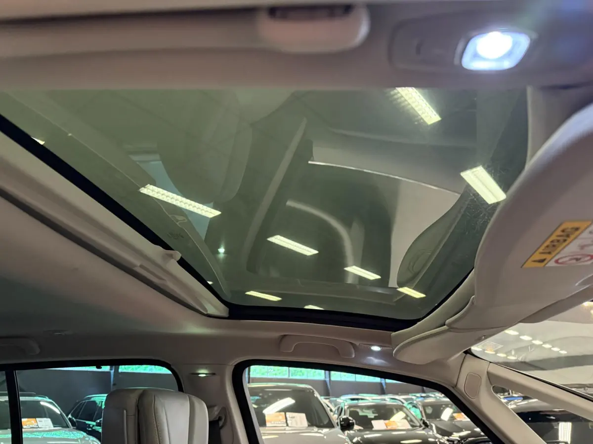 1.6 TCe Initiale Paris 4 CONTROL PANO/CAM/LEDER/DAB/BOSE/SFEERVERL/ECC/PDC/CRUISE///