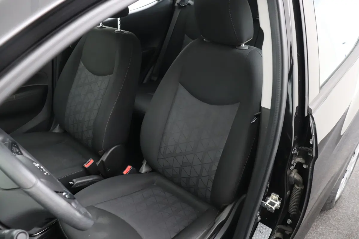 1.0 120 Jaar Edition Airco Bluetooth Cruise