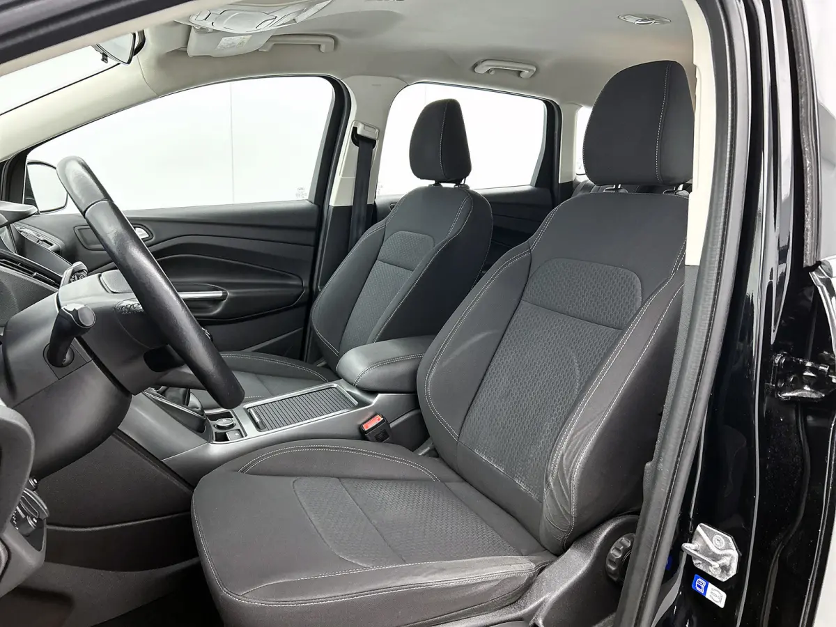 1.5 EcoBoost Titanium (NAVIGATIE, CLIMA, STUURBEDIENING, PARKEERSENSOREN, GOED ONDERHOUDEN)