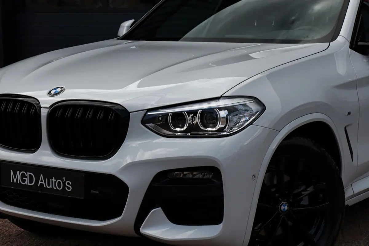 xDrive20i M-Sport M-Pakket /PANODAK/ACC/CAMERA/CARPLAY/KEYLESS/HUD/TREKHAAK/STOELVERW V+A!