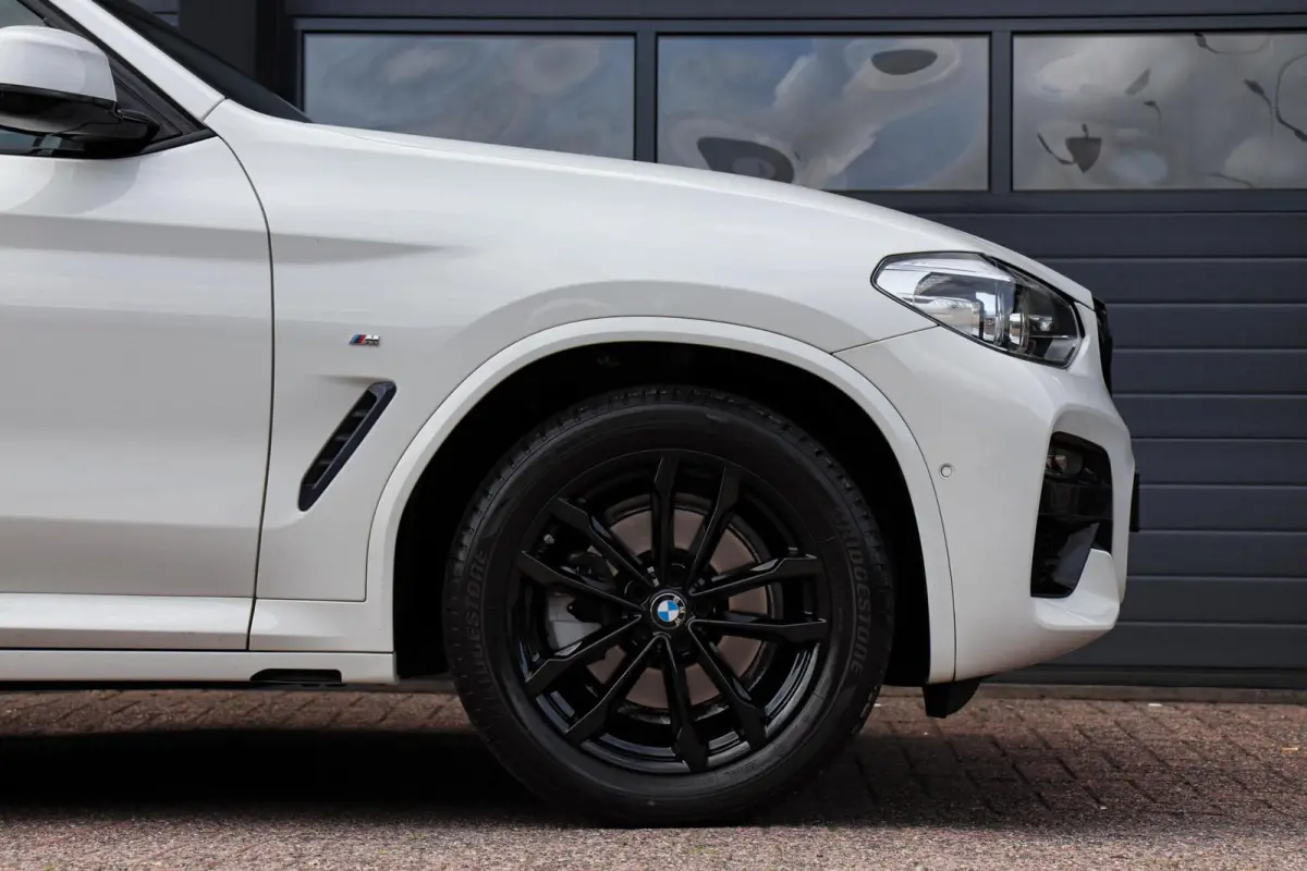 xDrive20i M-Sport M-Pakket /PANODAK/ACC/CAMERA/CARPLAY/KEYLESS/HUD/TREKHAAK/STOELVERW V+A!