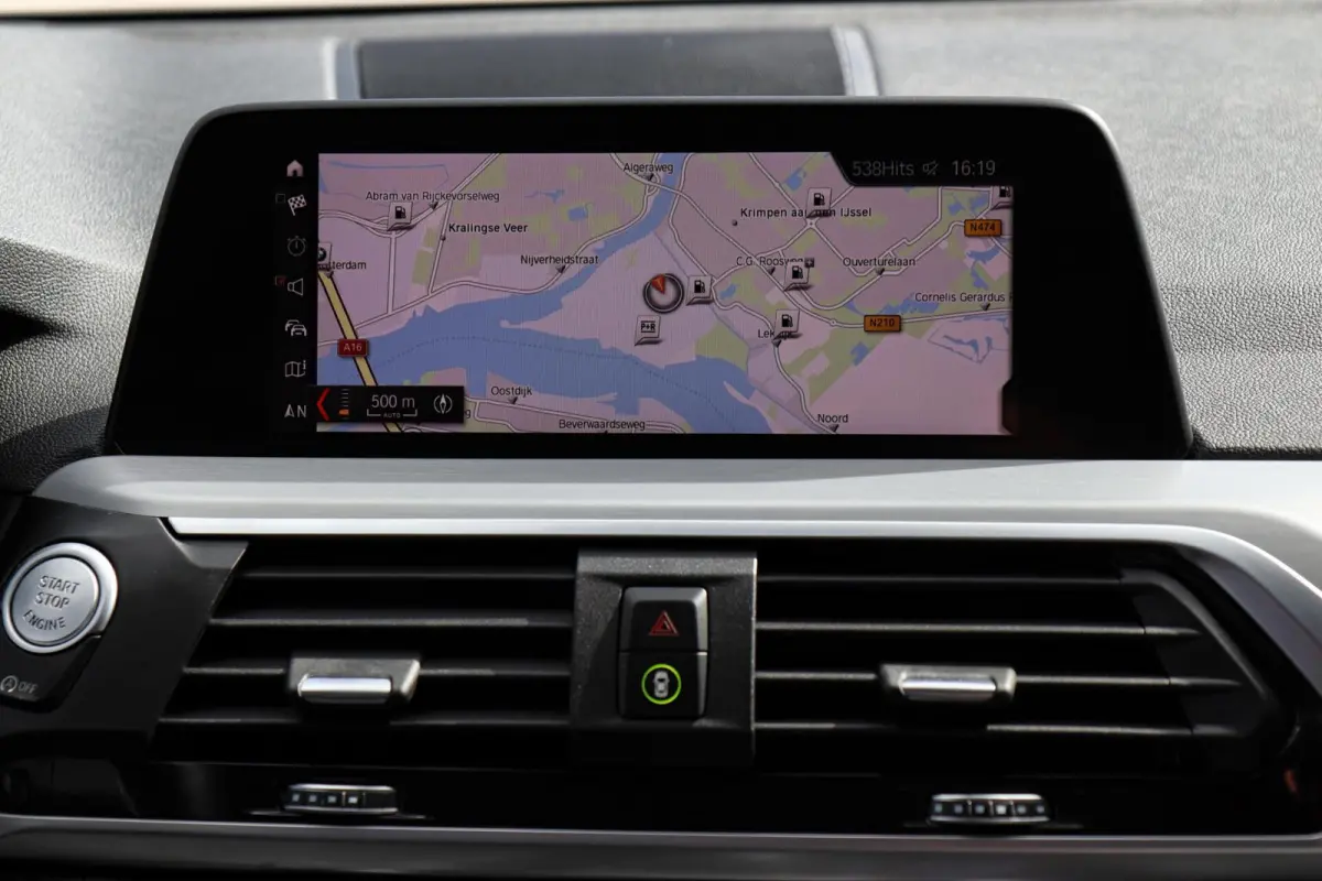 xDrive20i M-Sport M-Pakket /PANODAK/ACC/CAMERA/CARPLAY/KEYLESS/HUD/TREKHAAK/STOELVERW V+A!