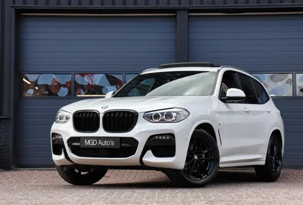 xDrive20i M-Sport M-Pakket /PANODAK/ACC/CAMERA/CARPLAY/KEYLESS/HUD/TREKHAAK/STOELVERW V+A!