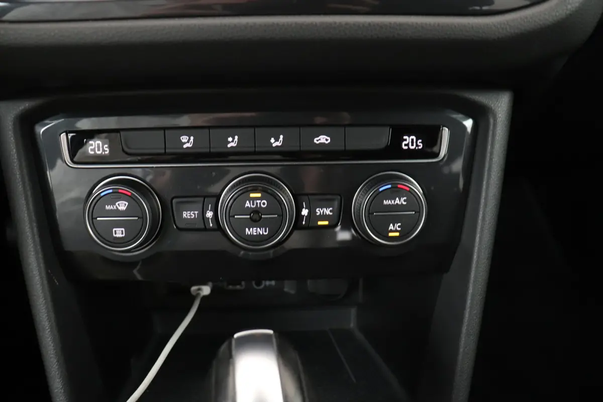 1.5 150 PK Aut. R-Line 7p. Trekhaak Carplay Camera