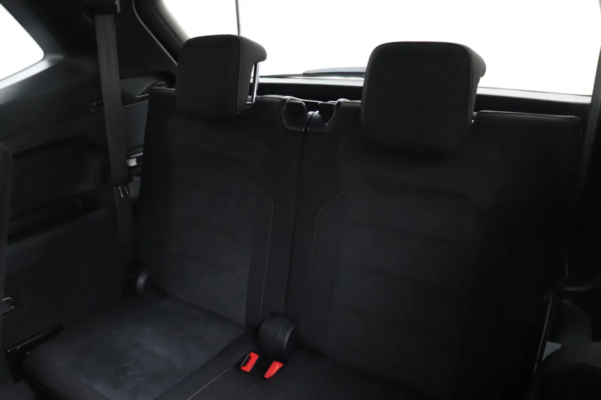 1.5 150 PK Aut. R-Line 7p. Trekhaak Carplay Camera