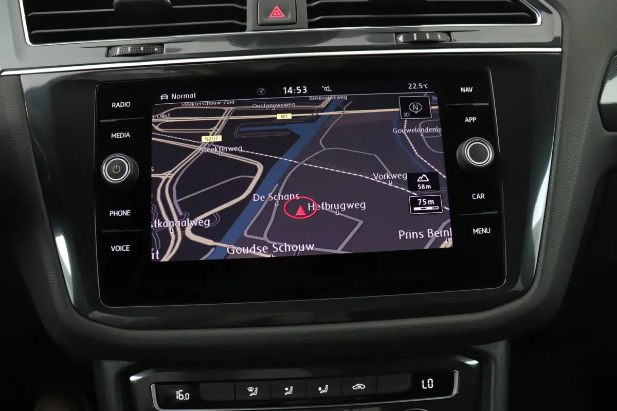 1.5 150 PK Aut. R-Line 7p. Trekhaak Carplay Camera