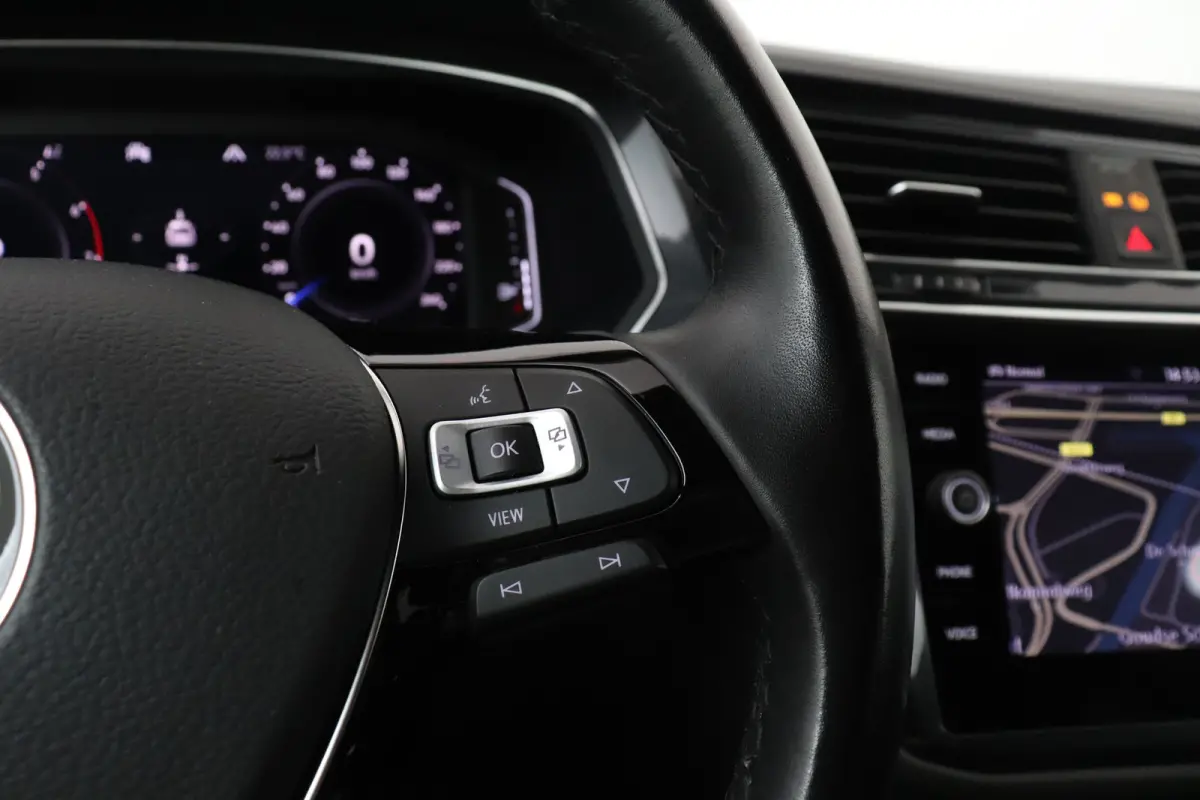 1.5 150 PK Aut. R-Line 7p. Trekhaak Carplay Camera