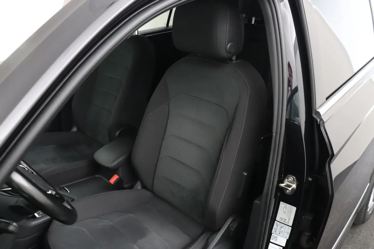 1.5 150 PK Aut. R-Line 7p. Trekhaak Carplay Camera