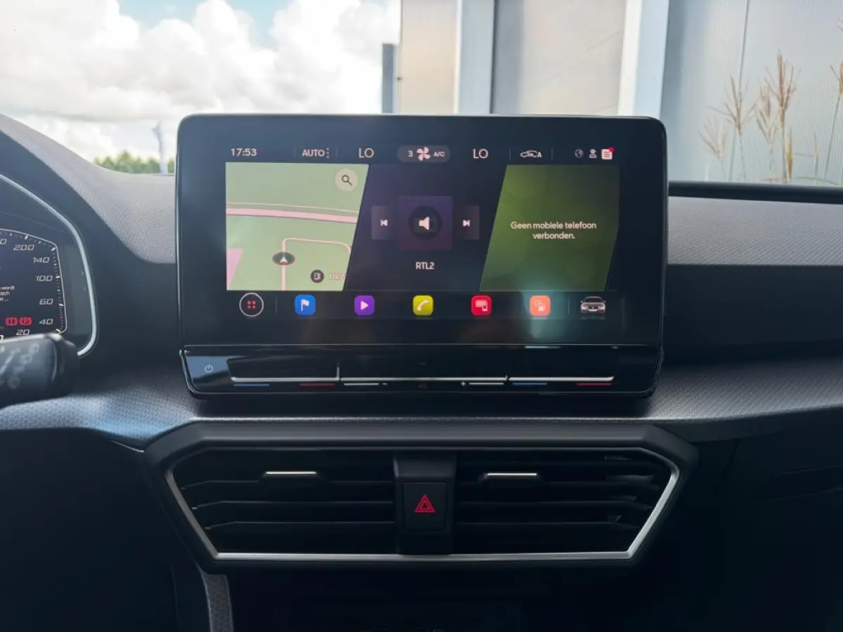1.0 eTSI Style NAVI VIRTUAL CLIMATE PDC ELEK PAKKET CAMERA