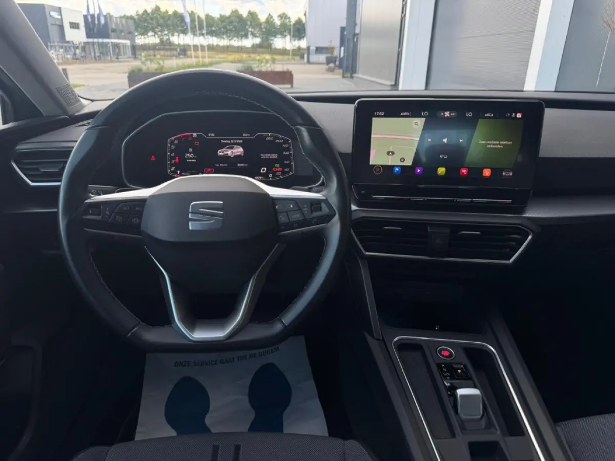 1.0 eTSI Style NAVI VIRTUAL CLIMATE PDC ELEK PAKKET CAMERA