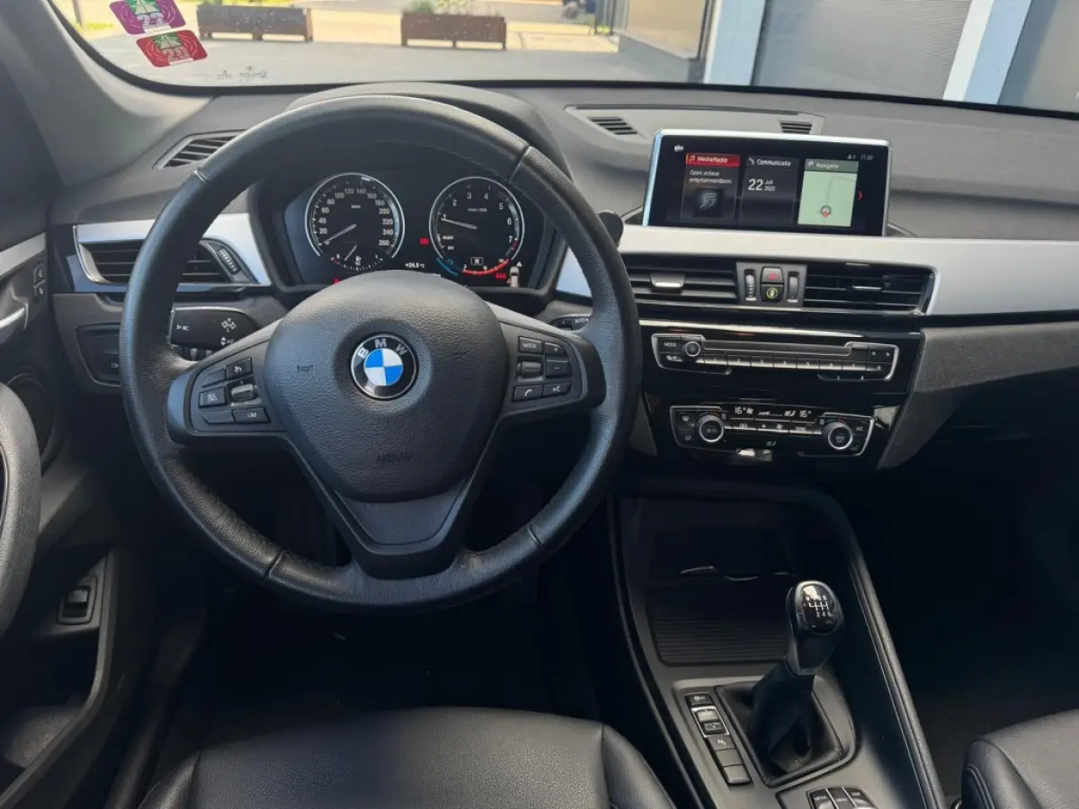 sDrive18i 12-2019 NAVI CLIMATE PDC TREKHAAK SPORTVELGEN