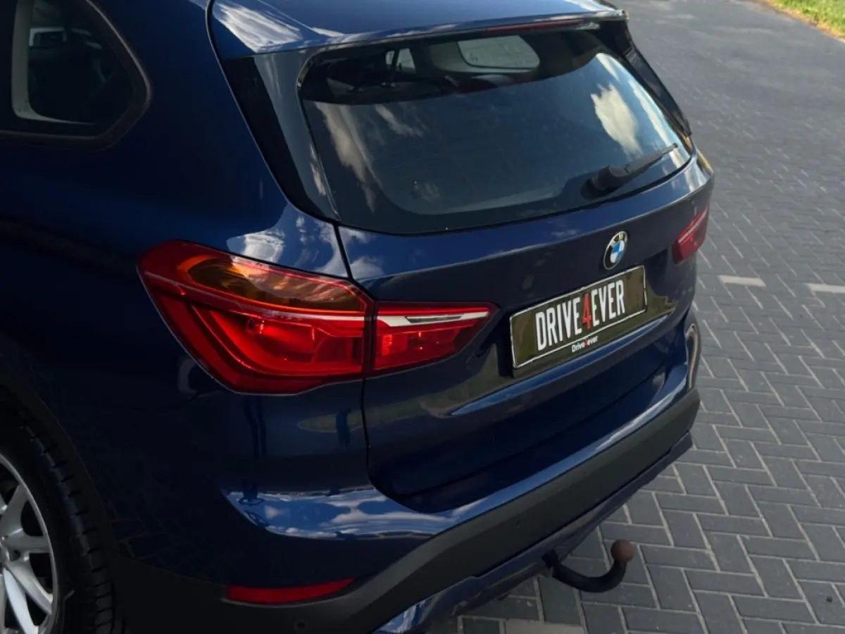 sDrive18i 12-2019 NAVI CLIMATE PDC TREKHAAK SPORTVELGEN