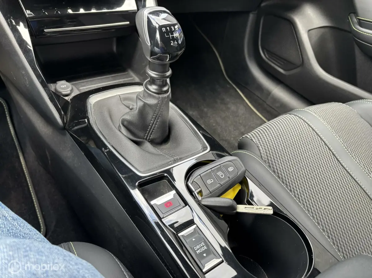 1.2 PureTech 100 GT Navigatie Carplay Camera Pdc Draadloze lader