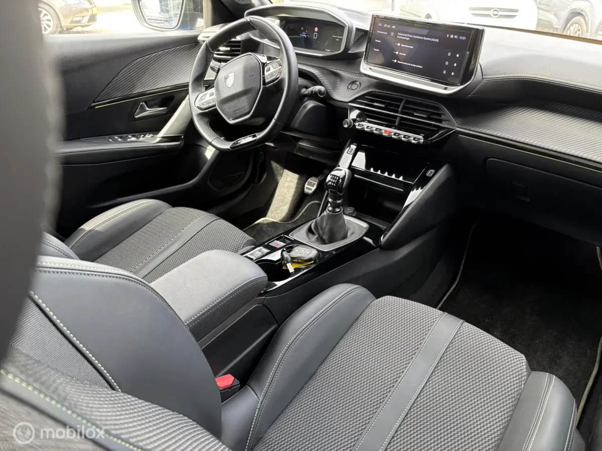 1.2 PureTech 100 GT Navigatie Carplay Camera Pdc Draadloze lader
