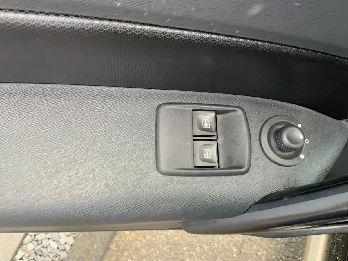 1.5 dCi 90 Energy Comfort Plus .Sortimo Kasten Compleet ,Airco Cruise Camera Navi Euro 6