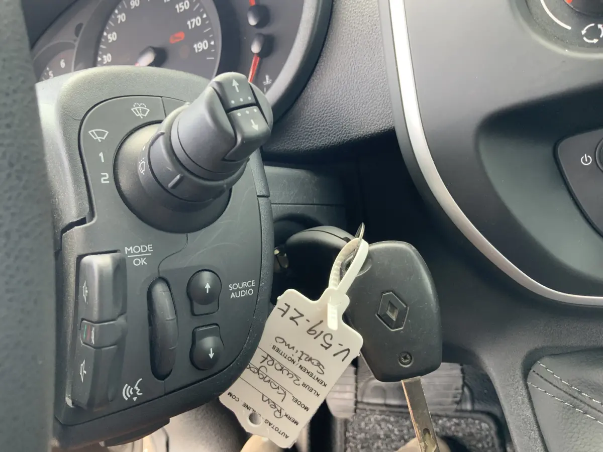 1.5 dCi 90 Energy Comfort Plus .Sortimo Kasten Compleet ,Airco Cruise Camera Navi Euro 6